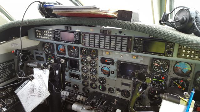 Fairchild Dornier SA-227DC Metro (EC-IXL) - Metroliner cockpit