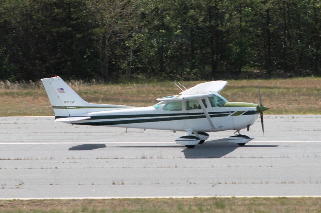Cessna Skyhawk (N3334E)