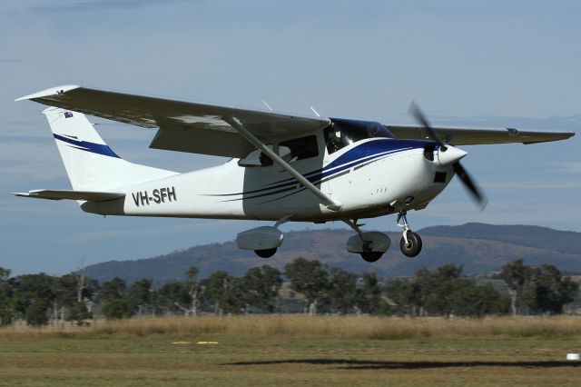 Cessna Skylane (VH-SFH)