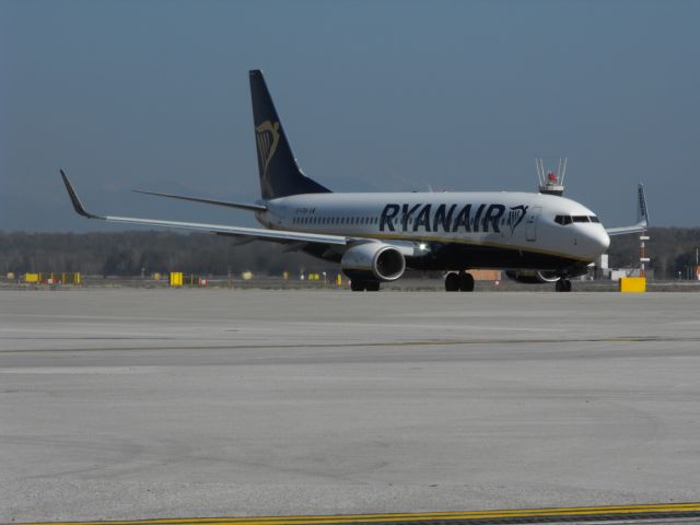 Boeing 737-800 (EI-FOH)