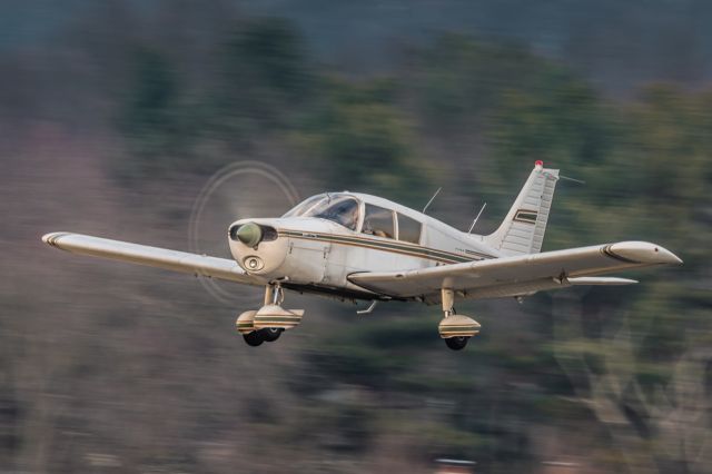 Piper Cherokee (N16340) - Panning shot of Piper Cherokee N16340 taking off at KLOM (Wings Field) 12-10-21