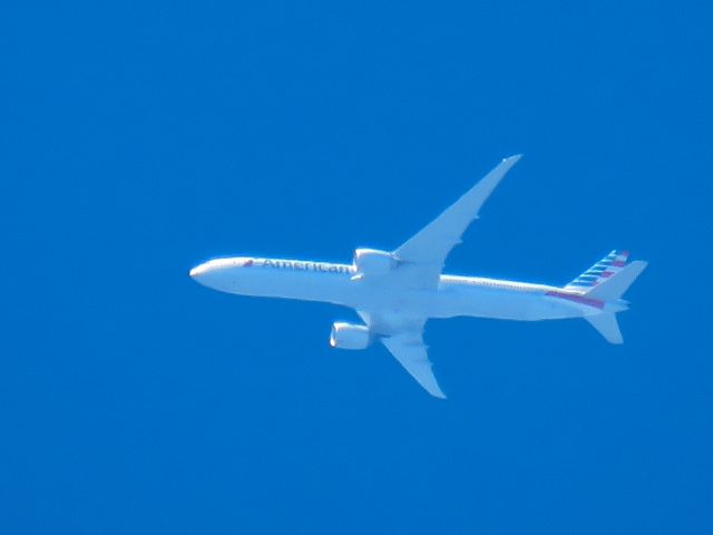 BOEING 777-300ER (N727AN)