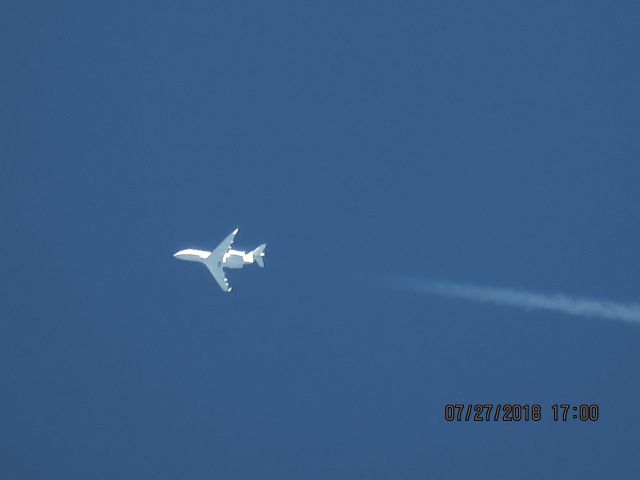 Bombardier Challenger 300 (N917HP)