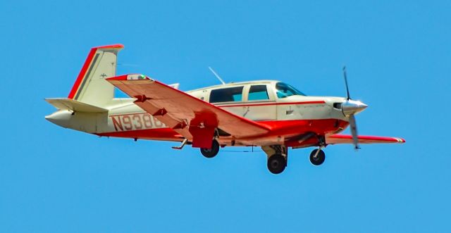 Mooney M-20 (N9388M) - N9388M 1966 Mooney M20F s/n 670012 - North Las Vegas Airport  KVGTbr /Photo: TDelCorobr /June 8, 2024