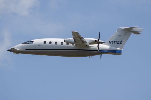 Piaggio P.180 Avanti (N111ZZ)