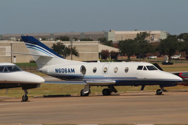 Dassault Falcon 10 (N606AM)