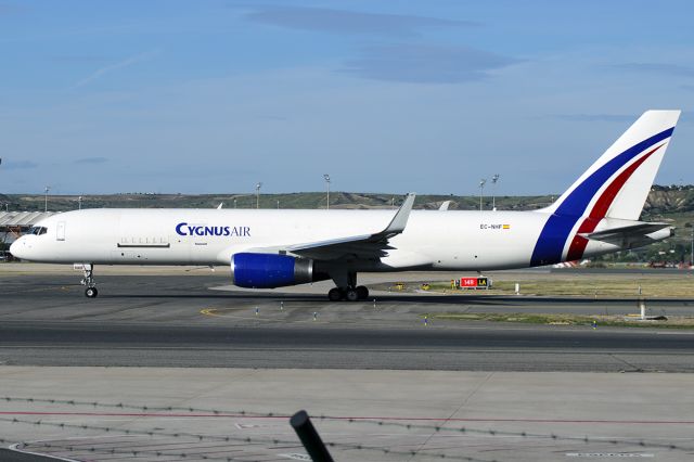 Boeing 757-200 (EC-NHF)