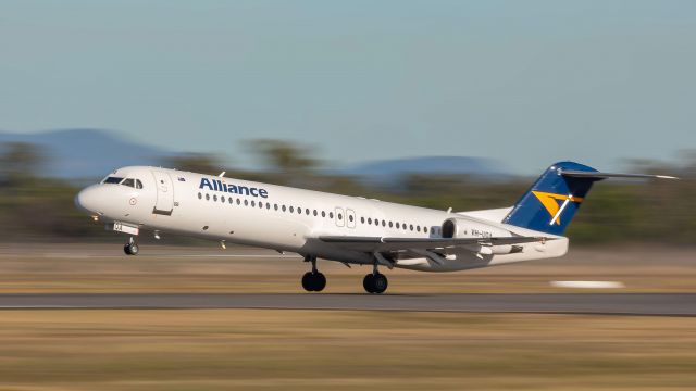 Fokker 100 (VH-UQA)