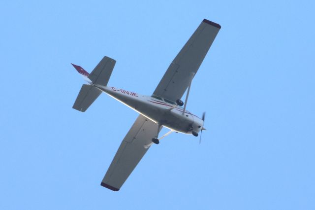 Cessna Skyhawk (C-GVJE) - C-GVJE Cessna Skyhawk 172-N Altitude 960 Mètres Vitesse 180 Km/H Survolant la ville de Lavaltrie QC. le 05-06-2024 à 19:12.