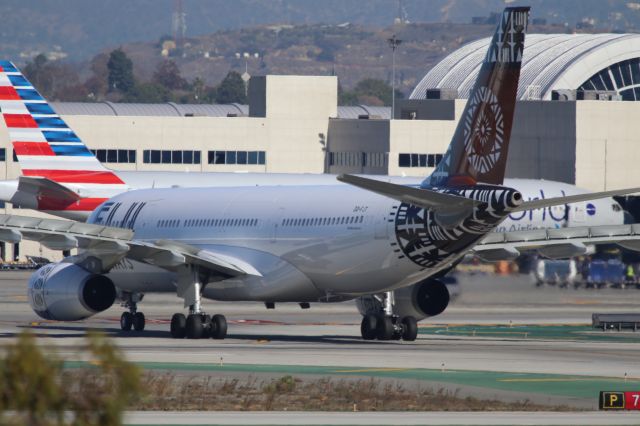 Airbus A330-200 (DQ-FJT)