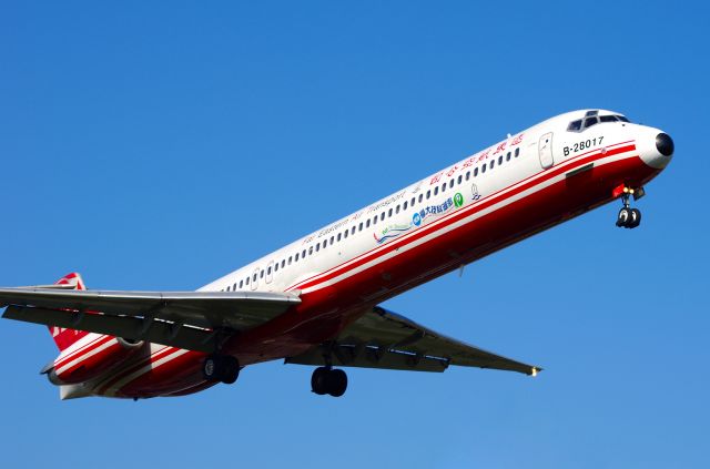 McDonnell Douglas MD-82 (B-28017) - Far East Air Transport.