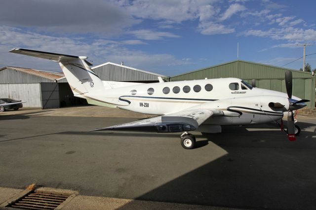 Beechcraft Super King Air 200 (VH-ZSU)