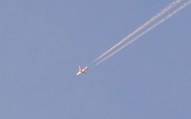 BOEING 767-300 (C-GHPN) - 37000ft