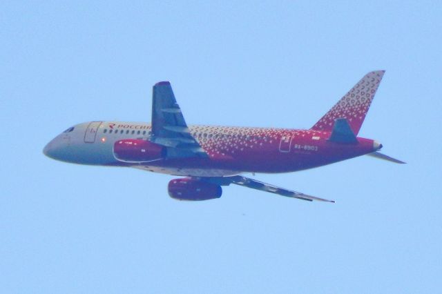 Sukhoi Superjet 100 (RA-89103)