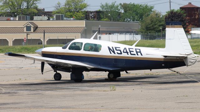 Mooney M-20 (N54ER) - Seen on 26 May 2018.