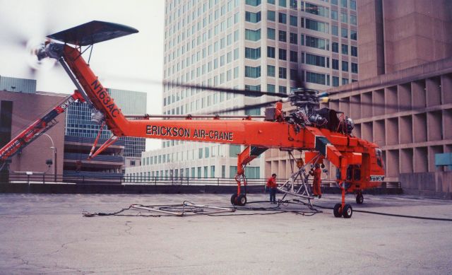 N163AC — - June of 1998, Erickson Air-Crane working in the City of Wilmington, Delaware.