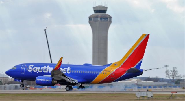 Boeing 737-700 (N743SW)