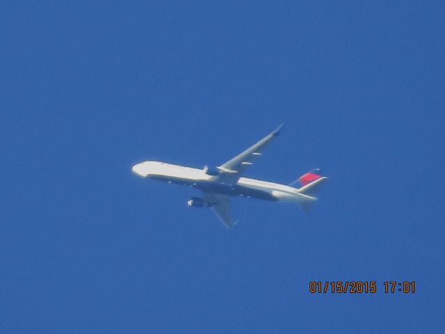 BOEING 767-300 (N187DN) - Delta Airlines flight 423 from JFK to LAX over Southeastern Kansas at 32,000 feet.