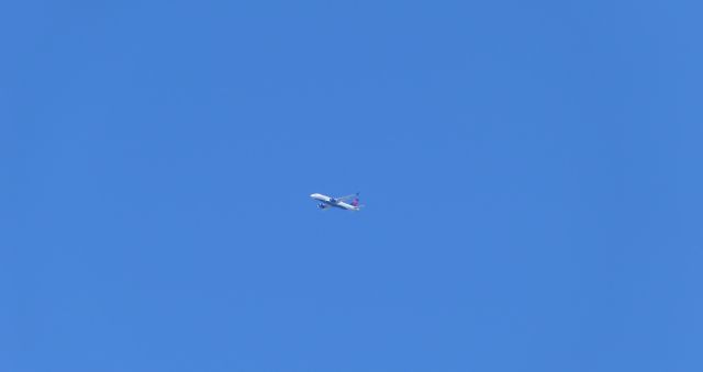 Airbus A220-100 (N126DU)