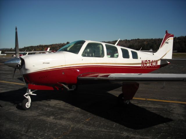 Beechcraft Bonanza (36) (N6741W)