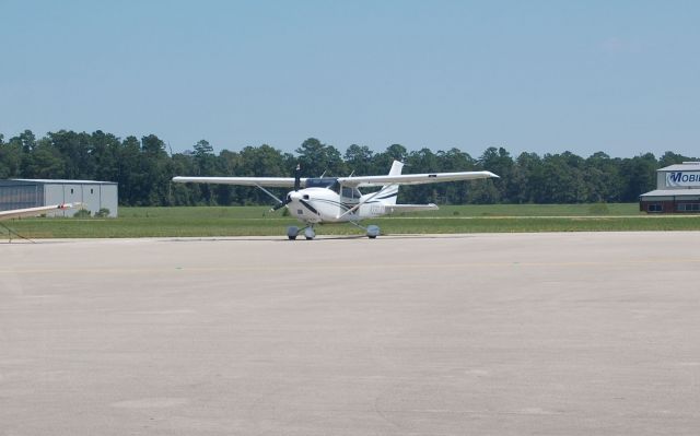 Cessna Skylane (N330JD)