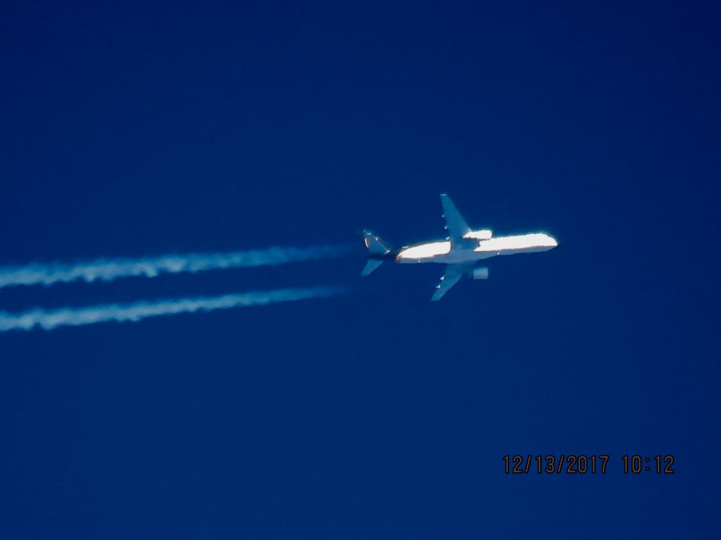 Boeing 757-200 (N420UP)