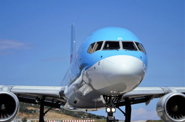 Boeing 757-200 (G-OOBB) - friendly First Officer.