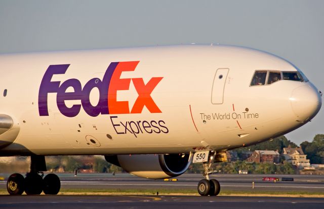 McDonnell Douglas DC-10 (N550FE) - Golden Hour