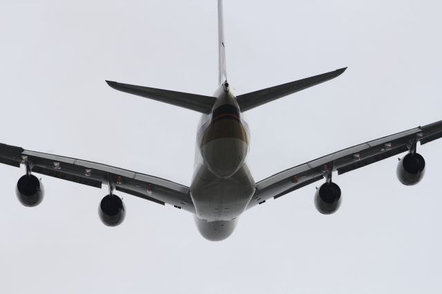 Airbus A380-800 (9V-SKD) - Departing LHR.