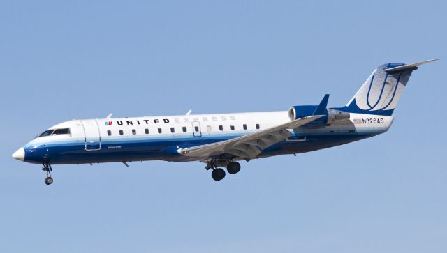 Canadair Regional Jet CRJ-200 (N826AS)