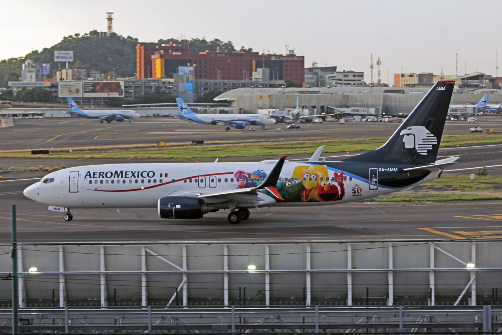Boeing 737-800 (XA-AMM) - AeroMexico / Boeing 737-852 / MSN 39944 / XA-AMM "Plaza Sésamo 50 Años" / MMMX 07/2019