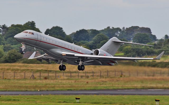 Bombardier Global Express (OE-LXX) - vista jet oe-lxx dep shannon 7/8/14.