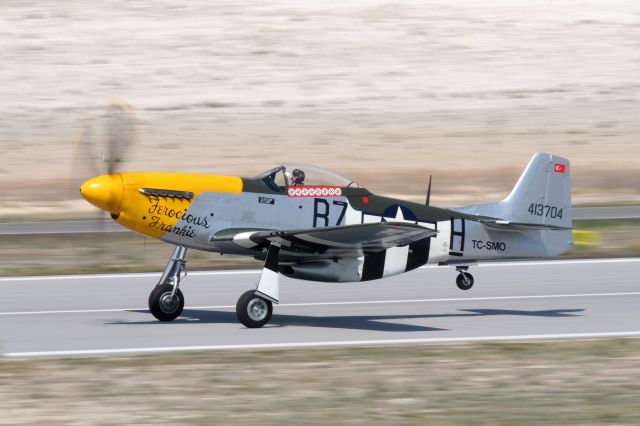 North American P-51 Mustang (TC-SMO) - "Ferocious Frankie" on takeoff, North American P-51D Mustang "413704"