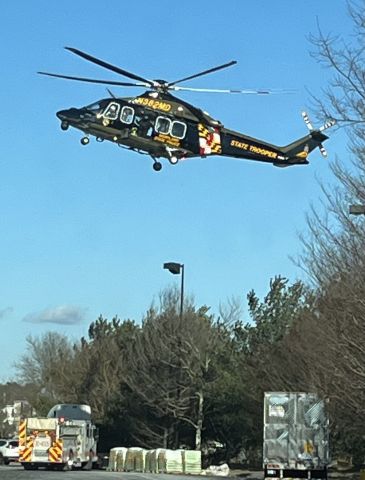 N382MD — - Taken as they were landing in Home Depot parking lot in Edgewood, MD on 5 February 2022 at 1454.