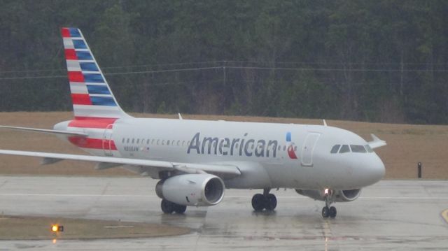 Airbus A319 (N808AW) - U.S Airways 1934 arriving from Charlotte at 3:10 P.M. on runway 5L.  Taken March 19, 2015.
