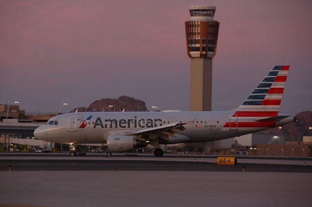 Airbus A319 (N749US)