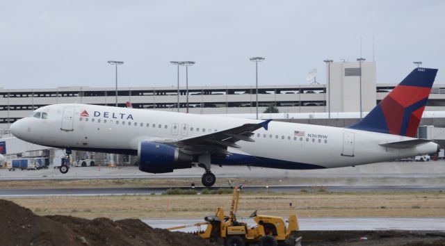 Airbus A320 (N361NW)