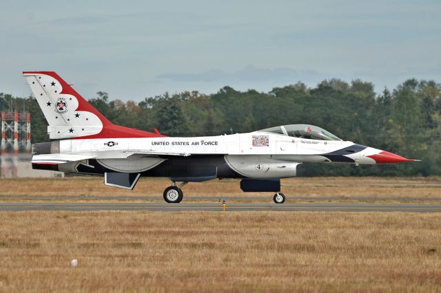 Lockheed F-16 Fighting Falcon (AALF6) - USAF demo team - Thunderbirds