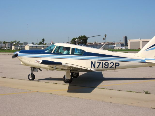 Piper PA-24 Comanche (N7192P) - Taxiing at Fullerton