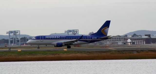 Embraer 170/175 (N873RW)