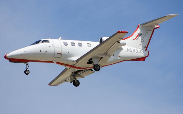 Embraer Phenom 100 (N583JS)