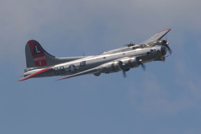 Boeing B-17 Flying Fortress (N3193G)