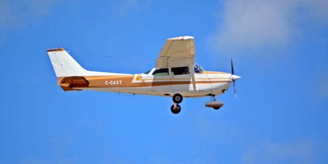 Cessna Skyhawk (C-GAXY)