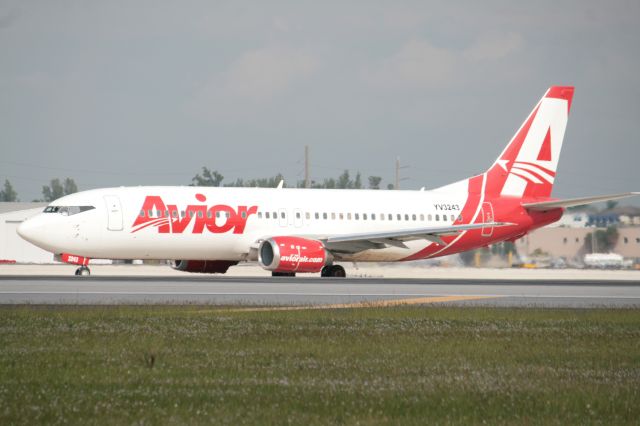 BOEING 737-400 (YV-3243)