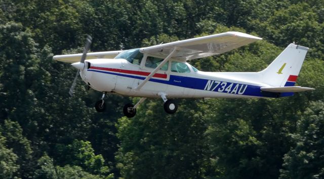 Cessna Skyhawk (N734AU) - Shortly after departure is this 1977 Cessna Skyhawk 172N in the Summer of 2019.