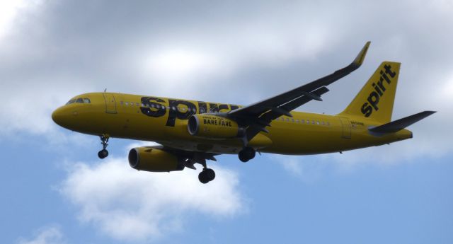 Airbus A320 (N656NK) - On final is this 2018 Spirit Airlines Airbus A320-232 in the Summer of 2019.