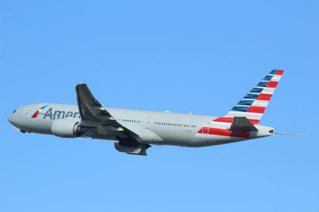 Boeing 777-200 (N767AJ) - An American Airlines B777-200 taking off from LHR on runway 27L.br /br /Location: Heathrow T5 Planespotting Point.br /Date: 12.10.22 (dd/mm/yy).