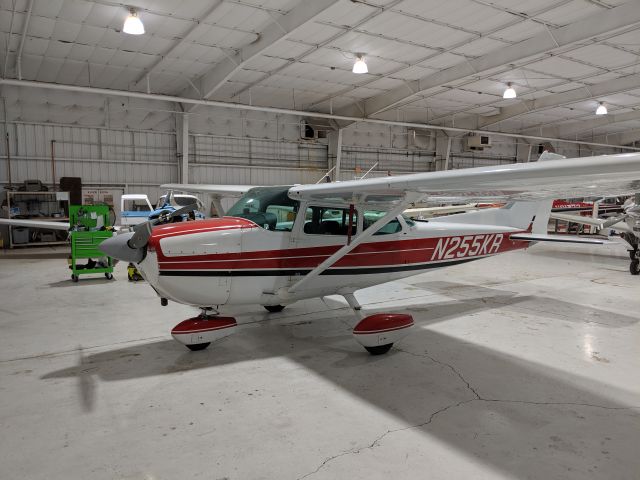 Cessna Skyhawk (N255KR)