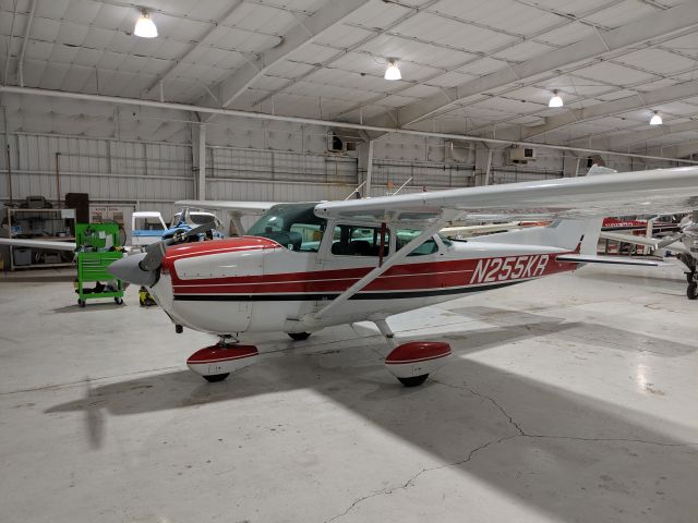 Cessna Skyhawk (N255KR)