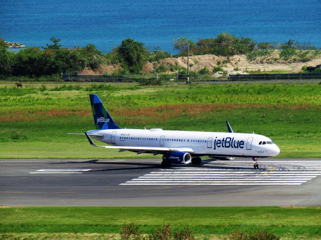 N944JT —